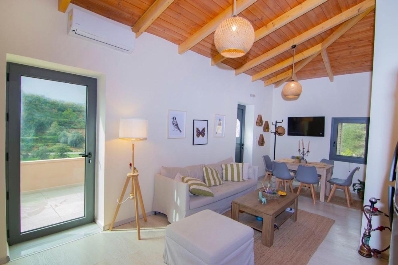 Ampelos Cretan - Private Pool & Heated Ozone Jacuzzi Yerolakkos