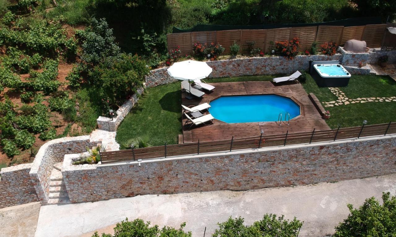 Villa Ampelos Cretan - Private Pool & Heated Ozone Jacuzzi *
